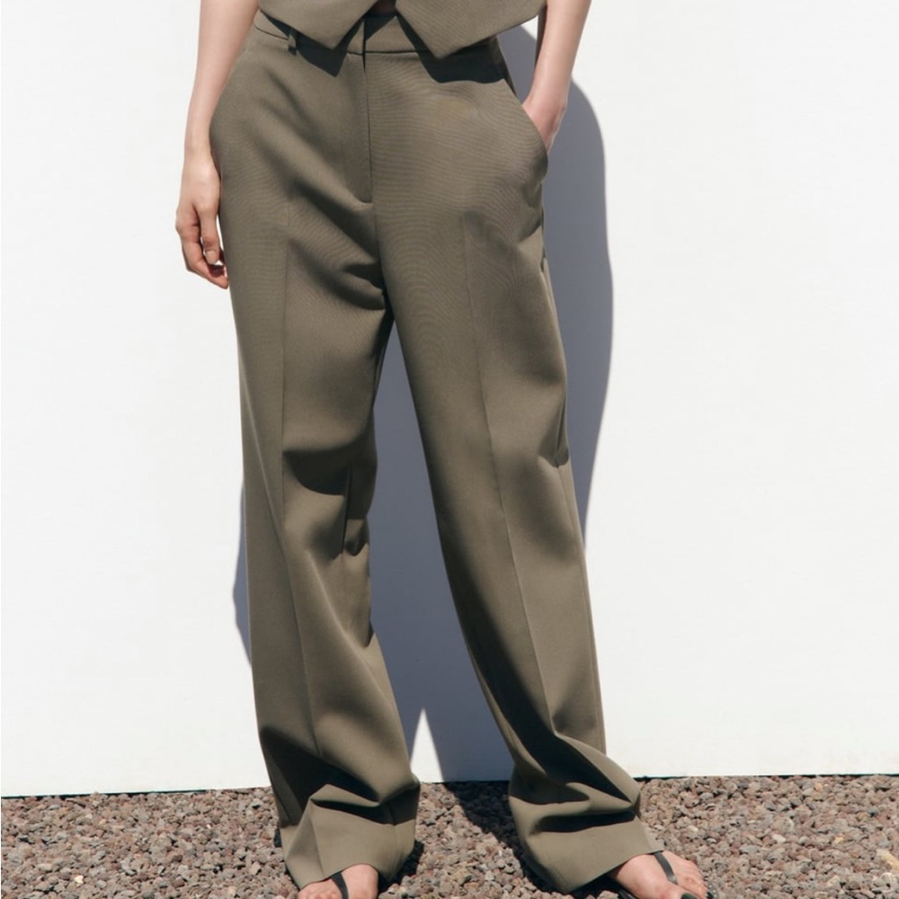 NWT Zara straight leg pants khaki